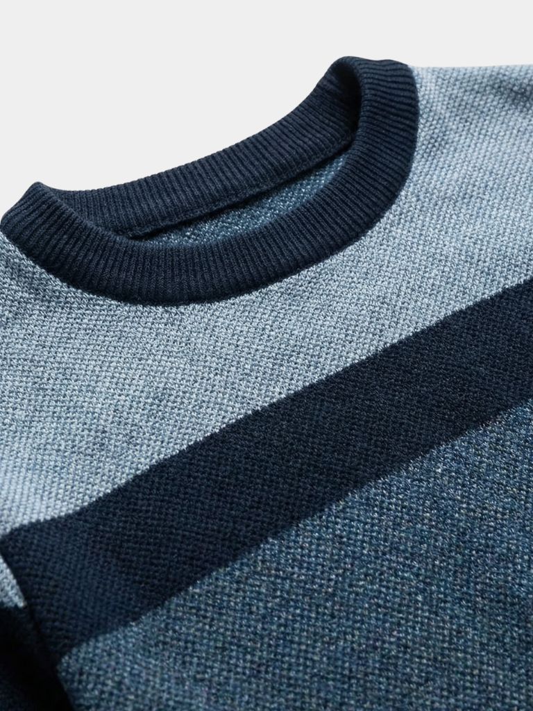 Linear Fusion Pullover - Verocci Essentials